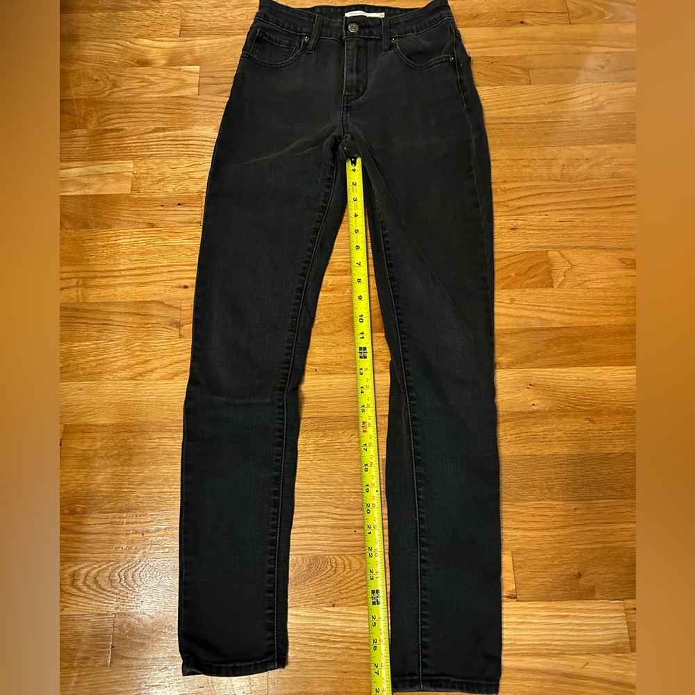 Levi’s High Rise Skinny  size 26 Length 30